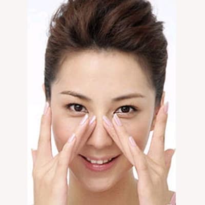 massage-mat-moi-ngay-giup-ban-so-huu-lan-da-cang-min