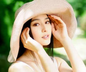 Nâng mũi S-line Hàn Quốc giúp bạn gái xinh đẹp và hấp dẫn hơn