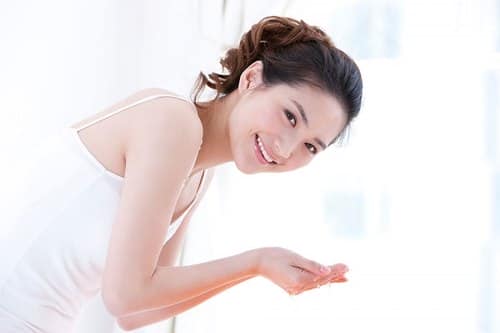 Tạo thói quen tốt để trị da khô