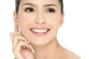 Nước giúp bạn xóa tan nỗi lo về mụn và làn da khô sần sùi