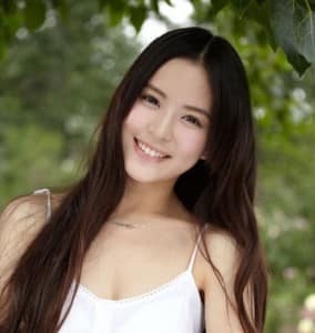 Tự tin, quyến rũ với chiếc mũi cao, kiêu sa, và quyến rũ