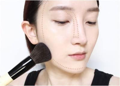 tạo khối cho khuôn mặt có da bị nám