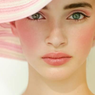 Phấn má hồng giúp che vết nám
