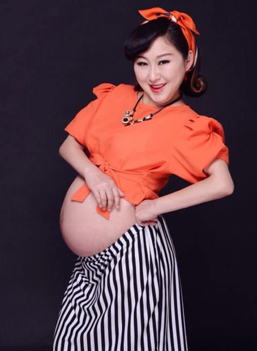 lam-dep-da-me-bau-trang-hong-voi-mat-ong3