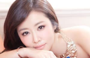 Chiếc mũi cao sẽ giúp  bạn gái luôn tự tin và nổi bật