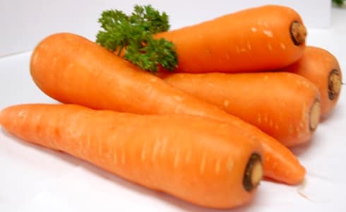 bi-quyet-cham-soc-da-voi-qua-ca-rot