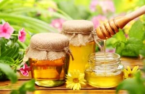 Mật ong chính là thần dược cho hồng nhũ hoa hồng hào