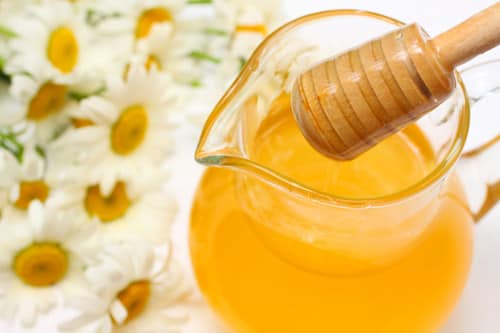 Mật ong sẽ điều trị da khô cho bé rất tốt
