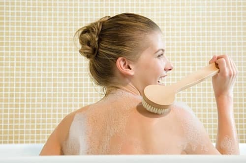 Điều trị da khô bằng cách khắc phục thói quen xấu