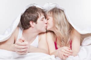 Chàng luôn muốn có gắng làm hài lòng vợ mình