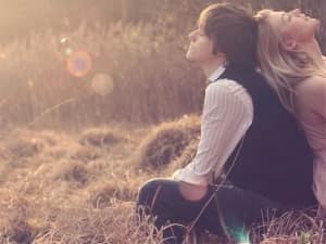 hai bạn yêu nhau càng nhiều thì sợ nghi ngờ trong bạn càng lớn