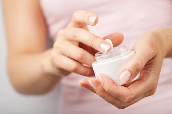 Hiện nay trên thị trường có rất nhiều loại kem dưỡng trị da khô