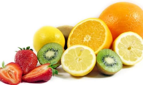 Vitamin C giúp căng da mặt và chống lão hóa da