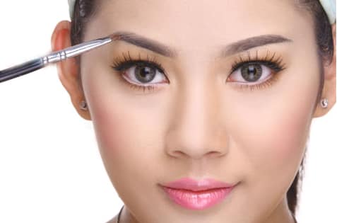 Những lỗi cần tránh khi trang điểm cho mắt 2