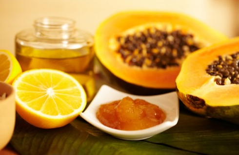 Cách trị gót chân khô ráp bằng đu đủ